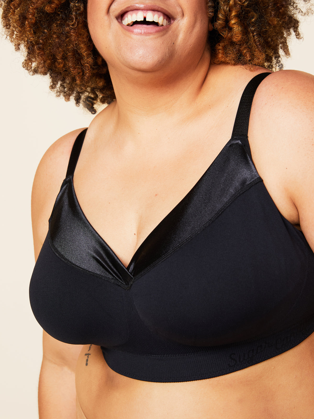 Sugar Candy Lux Wire-Free Bralette (for G-K Cups) Black at  Women's  Clothing store
